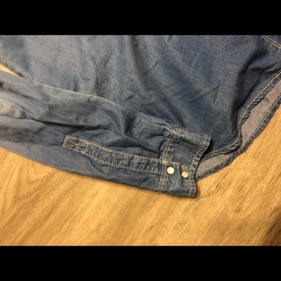 Button down blouse - Picture 6 of 7